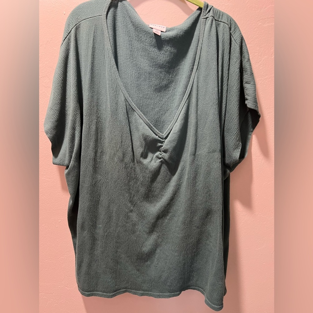 3X Green vneck top( Runs bigger more like 4x ) Ava by Target